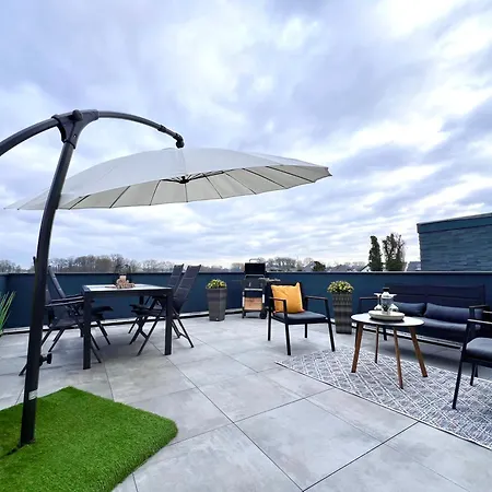 Grosse & Sauna & 4 Badezimmer Netflix Lägenhet