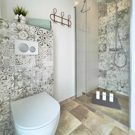 Grosse & Sauna & 4 Badezimmer Netflix *