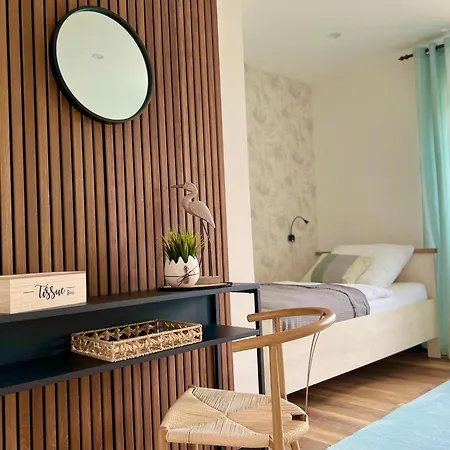 Grosse & Sauna & 4 Badezimmer Netflix Apartmán *