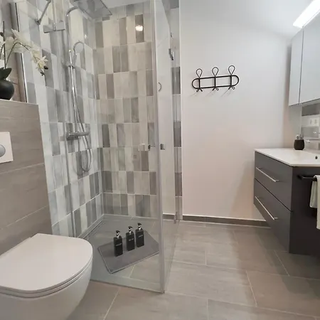 Grosse & Sauna & 4 Badezimmer Netflix Apartmán Petershagen