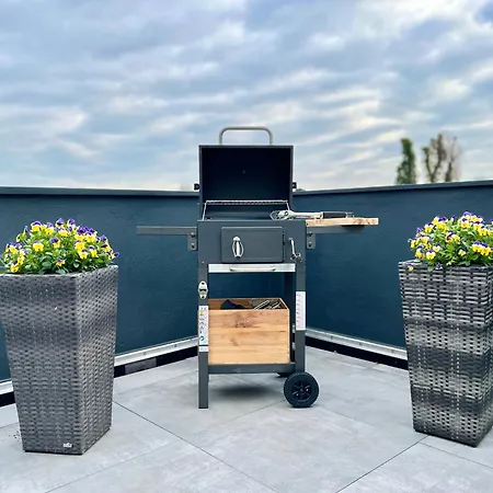 Grosse & Sauna & 4 Badezimmer Netflix *