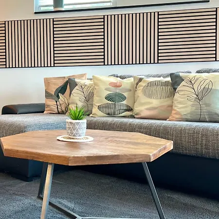 Grosse & Sauna & 4 Badezimmer Netflix Apartmán *