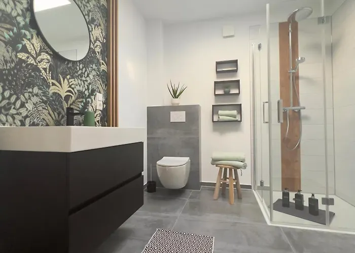 Grosse & Sauna & 4 Badezimmer Netflix Apartament